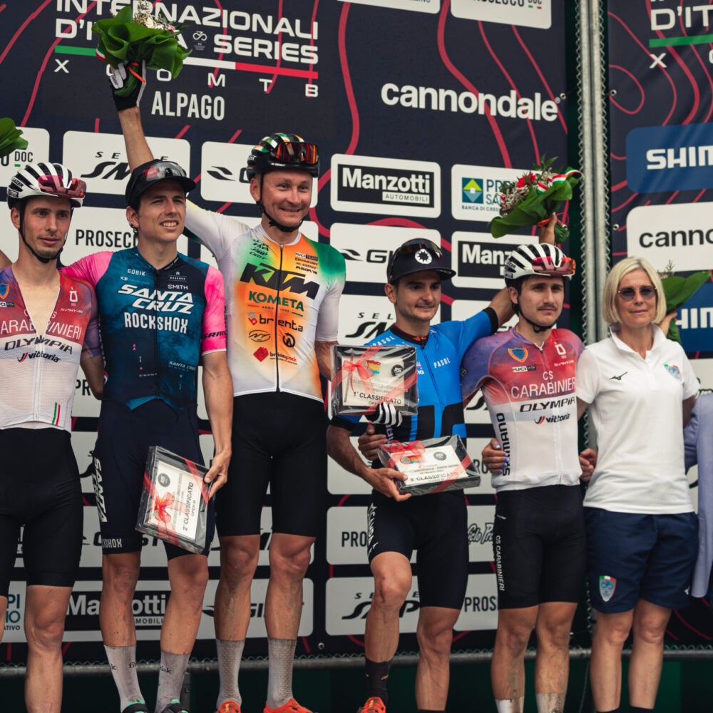 2f44a7e9-23c8-4683-a4c0-c4f67eadccd3