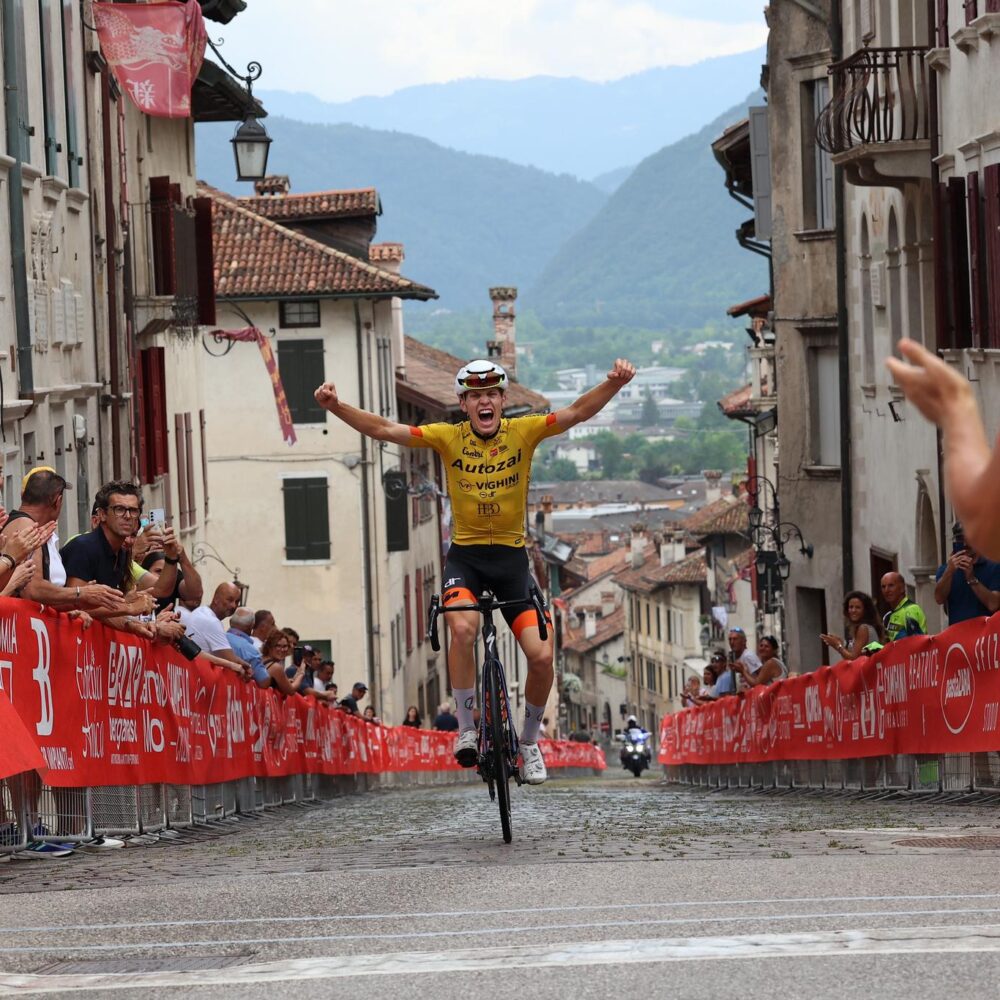 5b99130a-3080-4a74-be76-3d6bf5cb852e