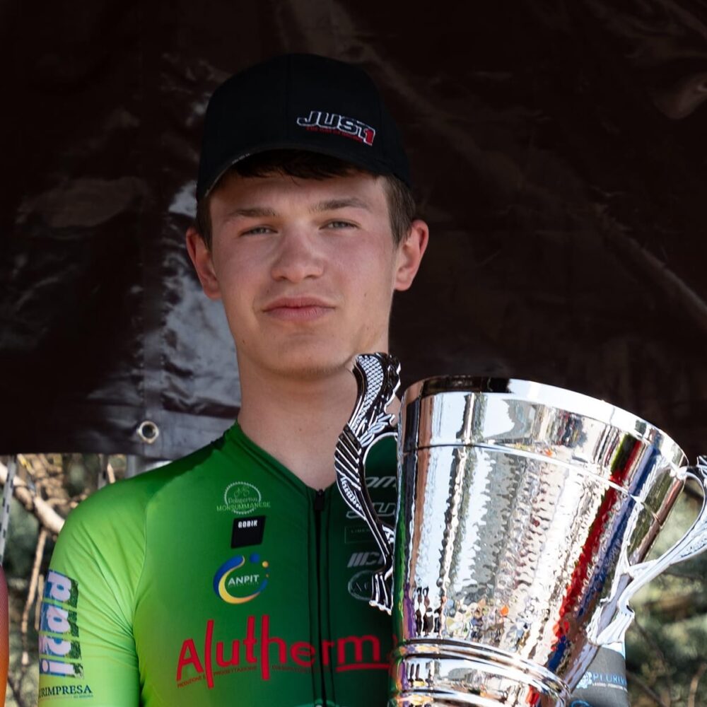 de981738-8a5d-46e2-aa9c-f1f46c29ecd3