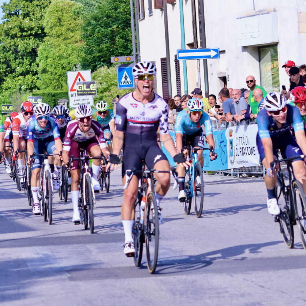 e9ab7d29-2781-484f-b3e3-b79c9f23d14c