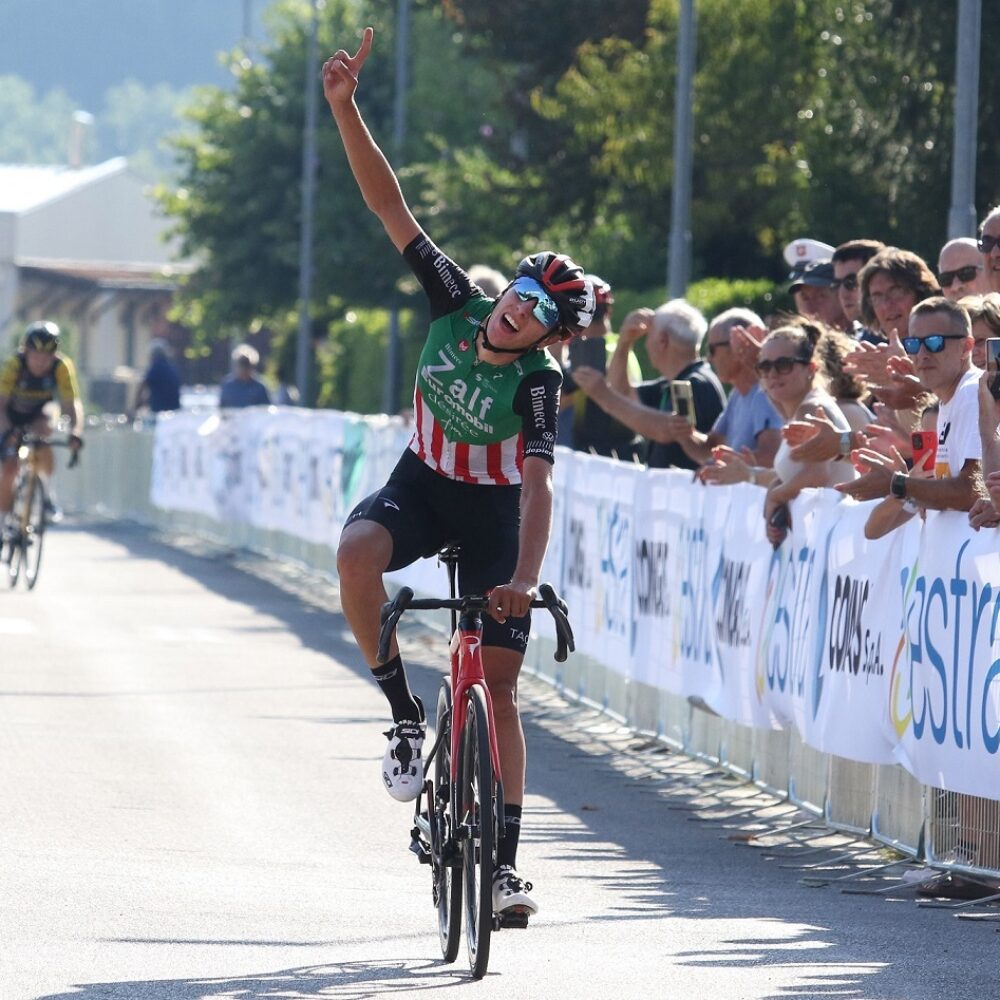 ed474133-6ddd-4563-a71d-e7e754157b3d