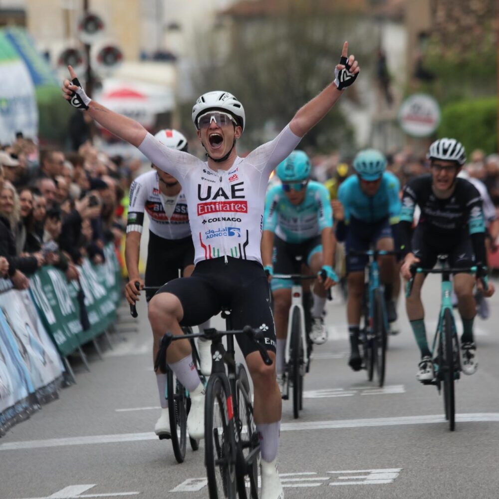 f21c8ba3-55ad-42ff-8cb3-a8a6ef278b14 f21c8ba3-55ad-42ff-8cb3-a8a6ef278b14