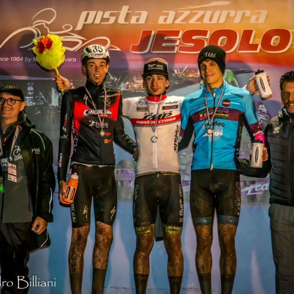 Ettore Fabbro sul podio di Jesolo - credit Alessandro Billiani