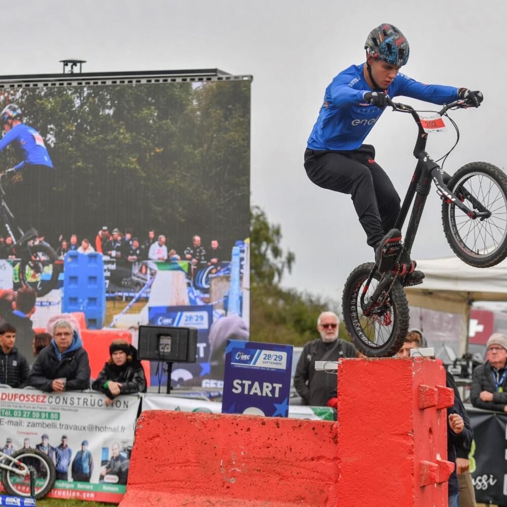 ffc64b7e-f429-4a96-9571-d0e9a85c3225 ffc64b7e-f429-4a96-9571-d0e9a85c3225