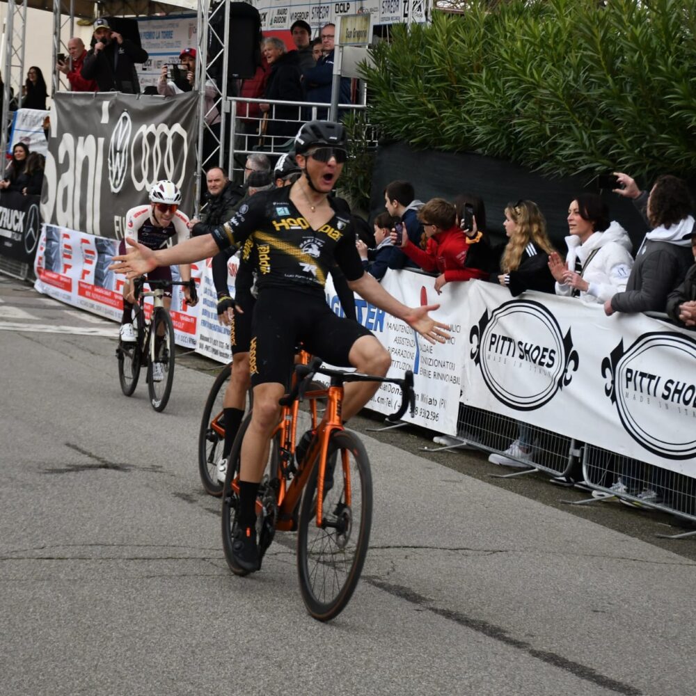 Il successo di Riccardo Lorello (Foto Roberto Fruzzetti)