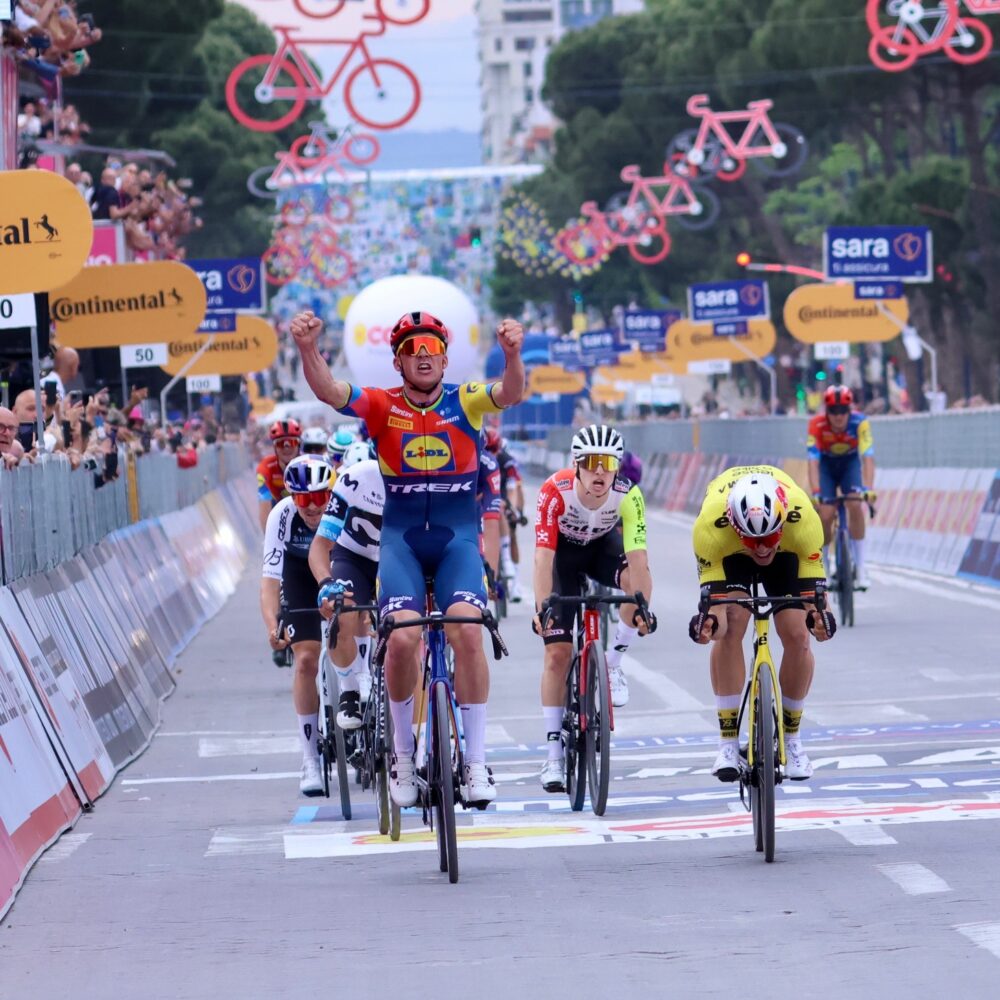 L'arrivo di Pedersen (PhotoBiciCailotto)