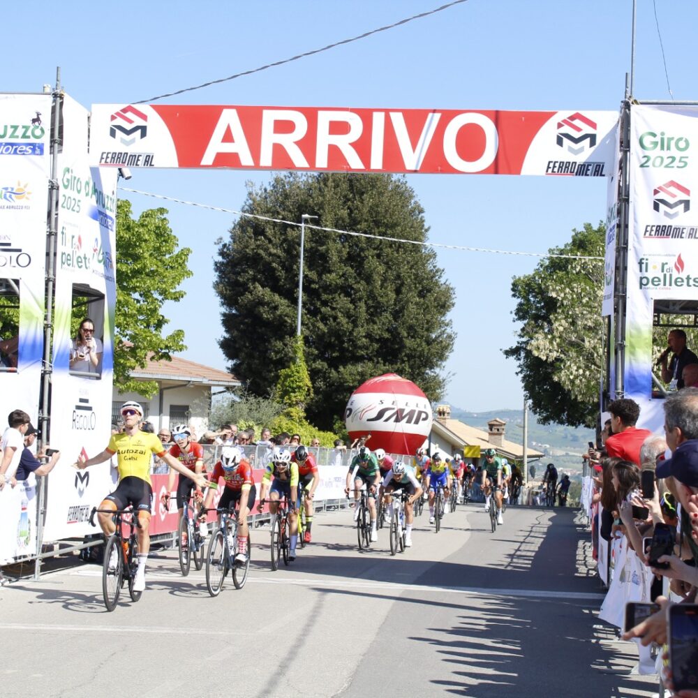 Giro d'Abruzzo Juniores 02052025 arrivo magagnotti Giro d'Abruzzo Juniores 02052025 arrivo magagnotti