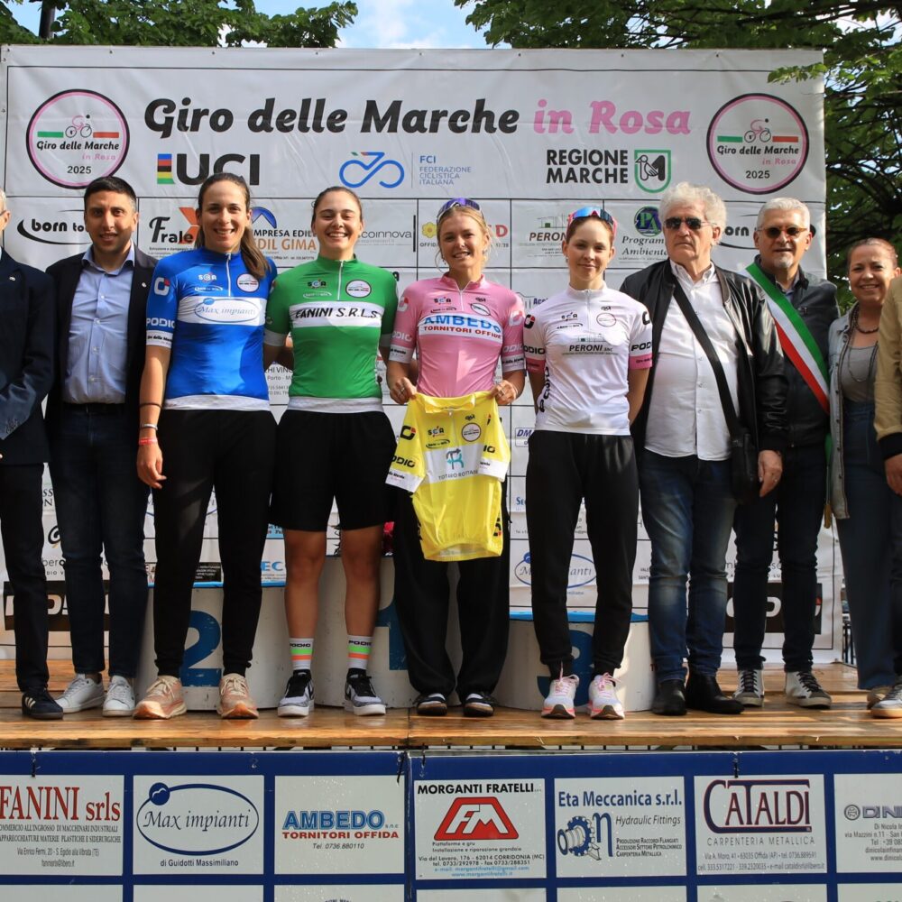 Giro delle Marche in Rosa 10052025 Offida maglie - Foto FLAVIANO OSSOLA (6)