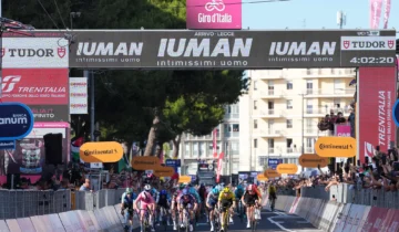 Giro d’Italia – A Lecce sfreccia Van Uden