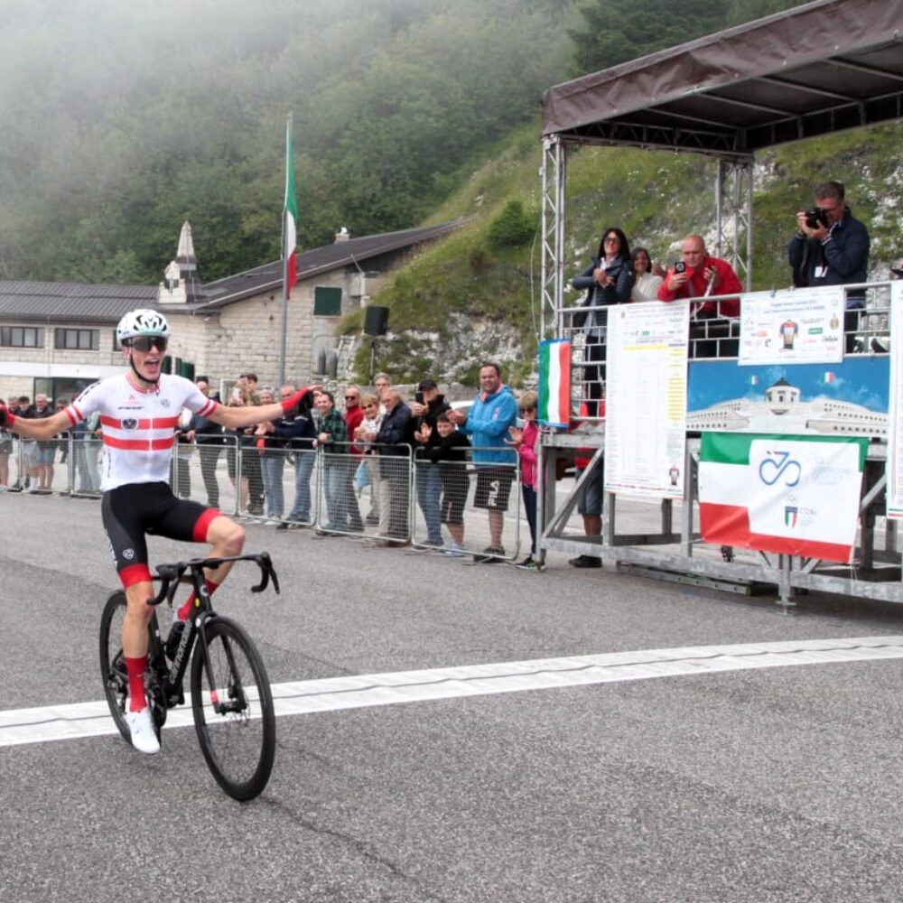 52da58a7-1420-43ea-b917-d1173967dfe5-1_all_1689