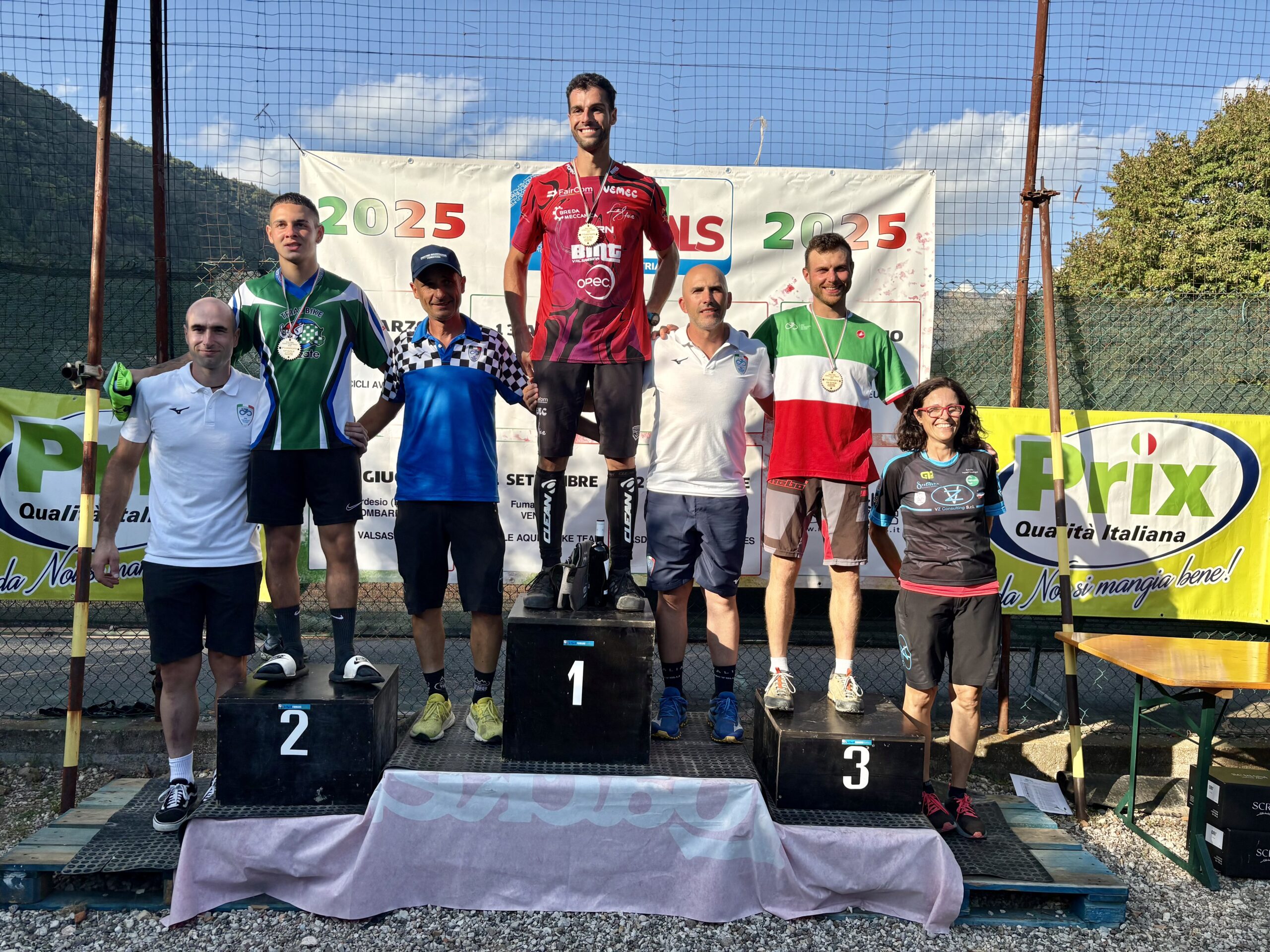 Fumane (VR) 21 settembre 2025 – Lo scorso weekend presso l’impianto polifunzionale gestito dalla Polisportiva Fumane si è svolta la sesta prova di Coppa Italia Trials, richiamando ai nastri di partenza circa 60 trialisti tra atleti FCI ed EPS. Nella prima gara di giornata, riservata ai giovanissimi e alle categorie promozionali, nel percorso verde si…