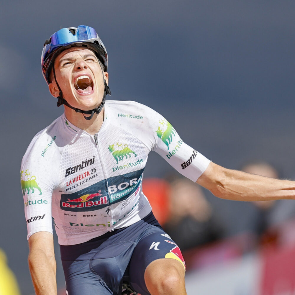 Vuelta a Espana 2025 - 80th Edition - 17th stage O Barco de Valdeorras - Alto de El Morredero 143,2 km - 10/09/2025 - Giulio Pellizzari (ITA - Red Bull - BORA - hansgrohe) - photo Rafa Gomez/SprintCyclingAgency©2025