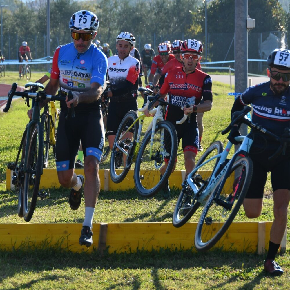 Un momento della gara Un momento della gara