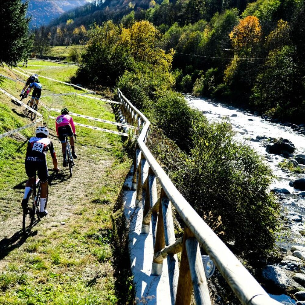 e226daef-ad5a-476d-649b-25d20c15da72