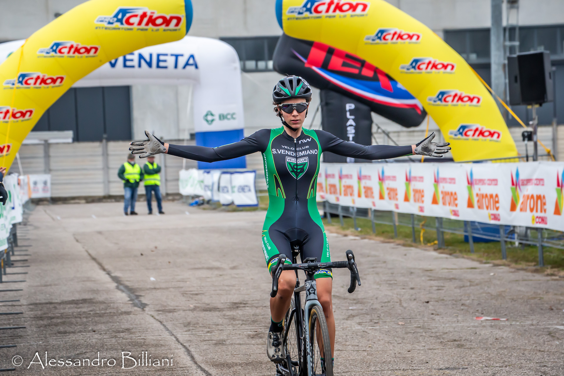 Monselice (Pd) – 18-01-2026 – Oggi è andata in scena la 2^ edizione di Monselice in Rosa Cross, gara a carattere nazionale organizzata dalla Asd Atheste Bike di Gianluca Barbieri in collaborazione con l’Asd Ciclistica Monselice, che ha assegnato il campionato regionale veneto per gli Esordienti del 1° anno e provinciale di Padova per tutte&hellip;