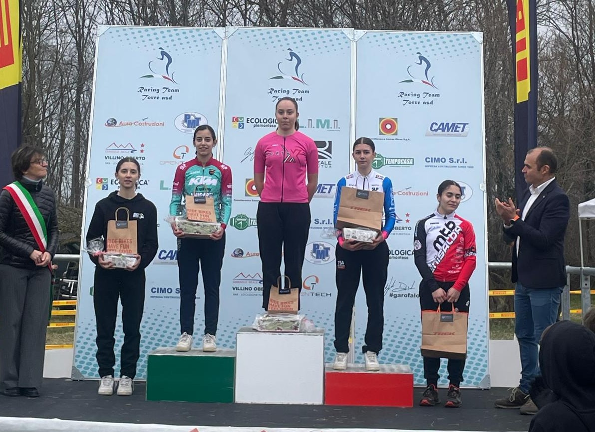 PREMIAZIONE ALLIEVE I ANNO