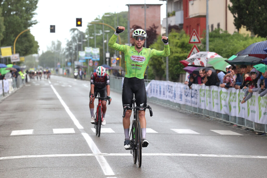 La vittoria di Rosola Pezzo su Ansaloni (Foto Xpix.it)