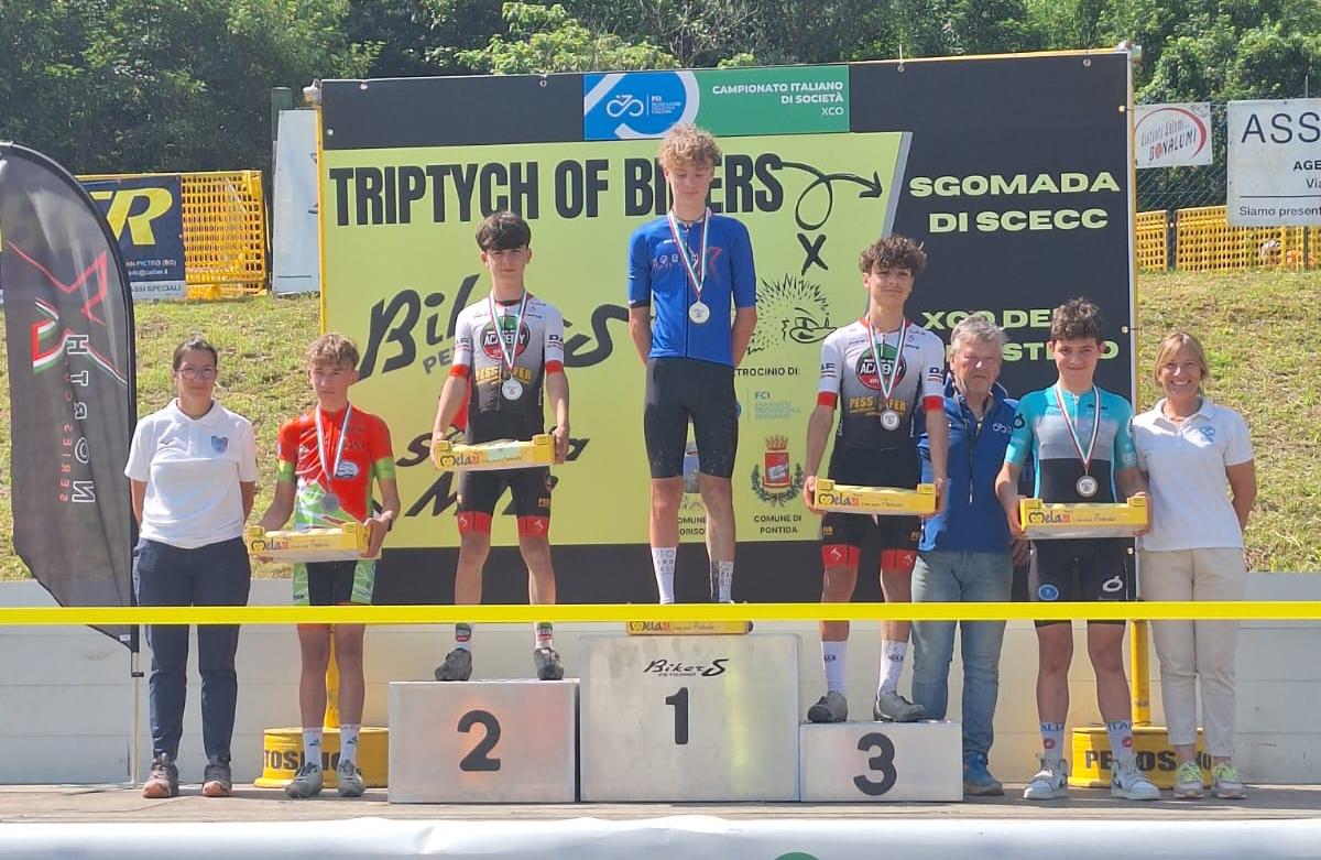 Al “ Bike Park” di Pontida, nella giornata di domenica si è disputata la gara nazionale di cross country inserita nei due circuiti del NorthX Series Cup e del Campionato Italiano di Società. Una domenica da incorniciare quella vissuta a Pontida, dove il mondo della mountain bike ha regalato spettacolo, emozioni e grande partecipazione. Sotto&hellip;