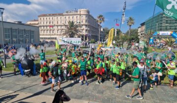 MEETING GIOVANISSIMI – Il mare di colori invade Viareggio
