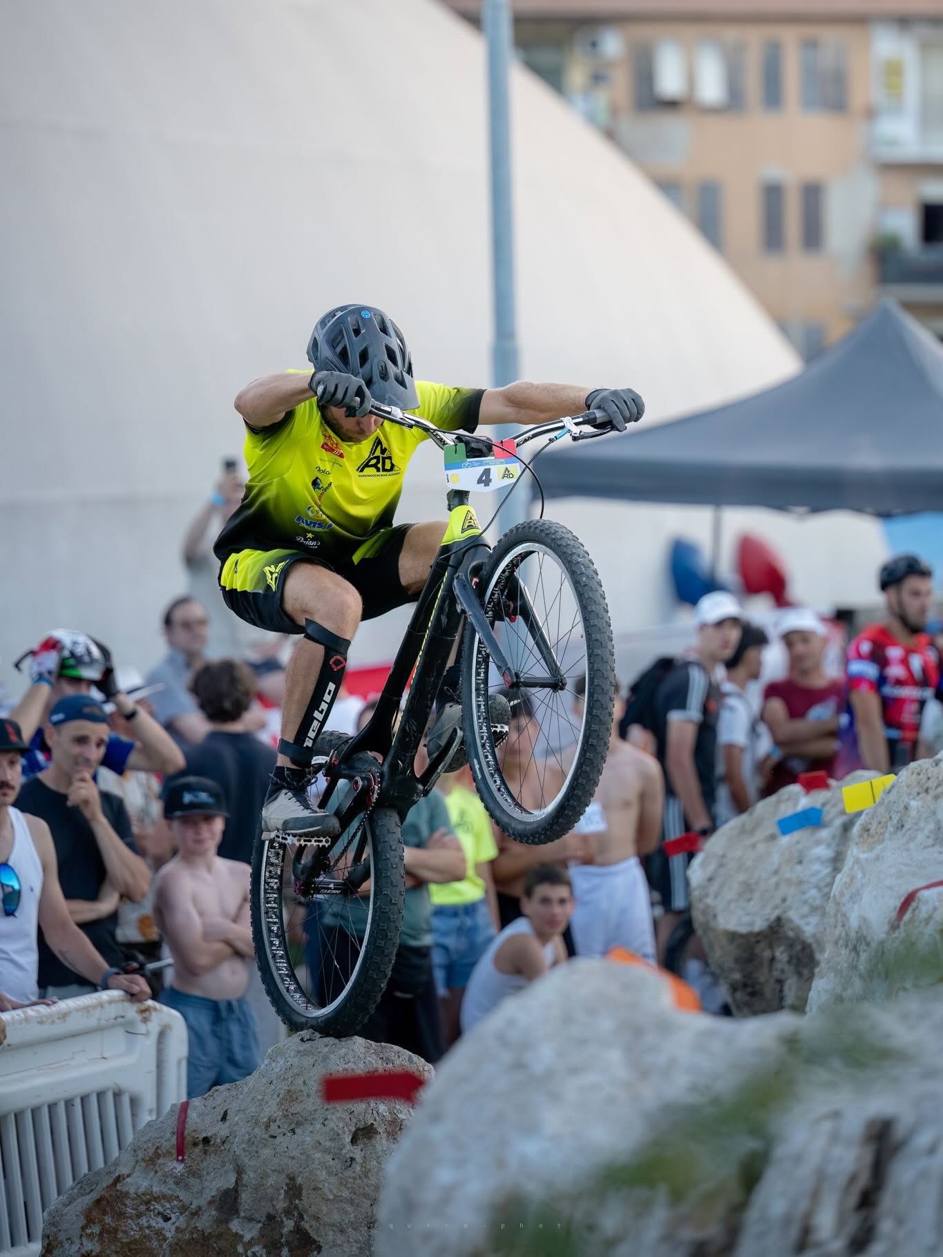 Lo spettacolo del bike trial, tra acrobazie, equilibrio estremo e manovre impossibili su due ruote, insieme alla rodata organizzazione della Nardinocchi Bike Academy, sono stati gli ingredienti chiave del successo di due tra gli appuntamenti più importanti della stagione 2026. Il Campionato Italiano, con l'assegnazione delle maglie tricolori e la quarta prova di Coppa Italia…