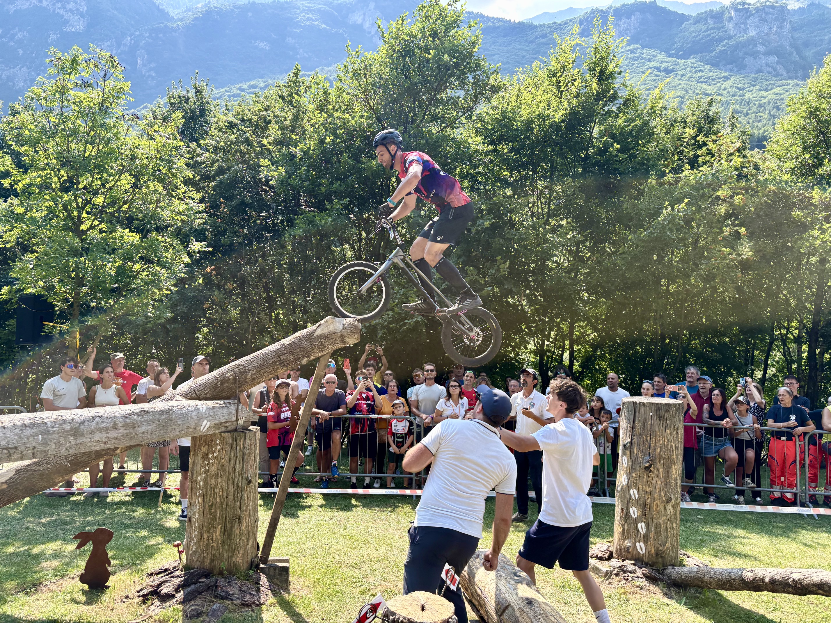 La Coppa Italia Trials ha fatto tappa domenica 12 luglio 2026 ad Ardesio per la 5^ prova stagionale, organizzata dalla Poliardesio, richiamando numerosi atleti e appassionati per una giornata di grande spettacolo, all’interno del rinnovato Ardesio Bike Park nell’incantevole scenario della Valle Seriana. Ad aprire il programma di gara sono stati i giovanissimi, che hanno…