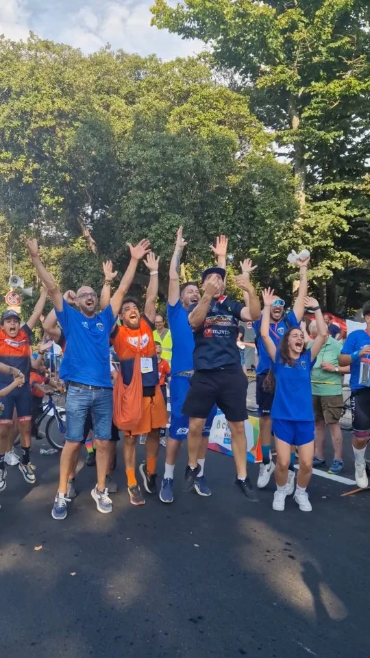 🚴‍♂️ Un pomeriggio di emozioni a Viareggio 🎭🔥

Dalle qualificazioni alla grande finale Campania-Sardegna: la staffetta di BICIMPARO @kinderjoyofmovingit ha acceso l'entusiasmo dei piccoli ciclisti e del pubblico presente.

CHE SPETTACOLO ✨️