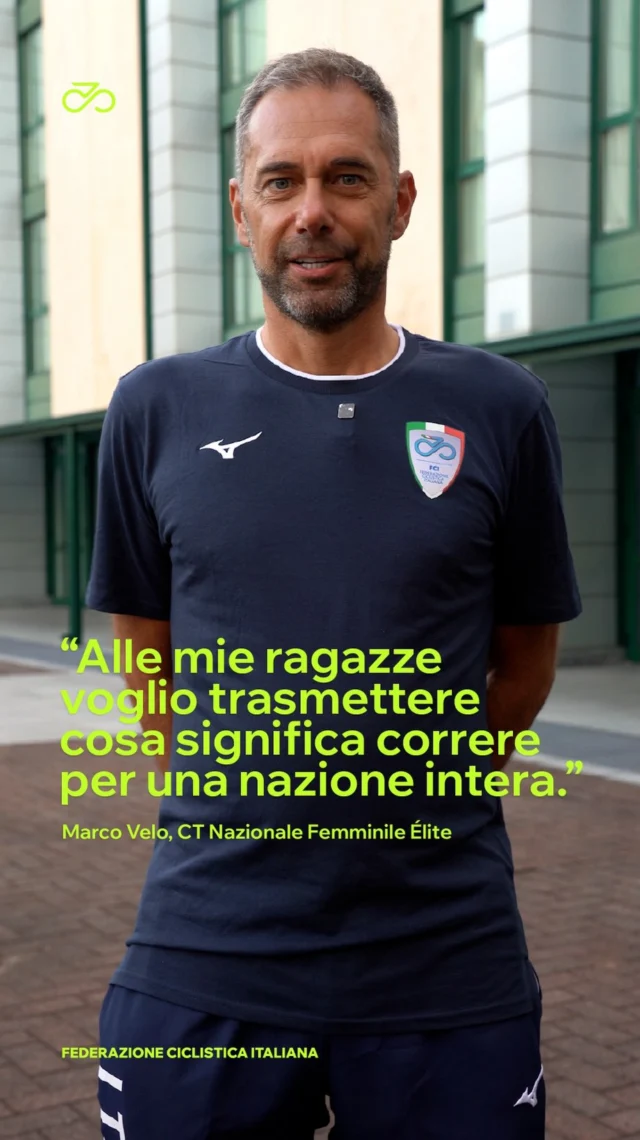 Trasmettere il valore della maglia azzurra, dentro e fuori dalla gara. È la missione di Marco Velo, commissario tecnico della Nazionale femminile élite, che porta in squadra l’esperienza di ex professionista e anni da tecnico azzurro.